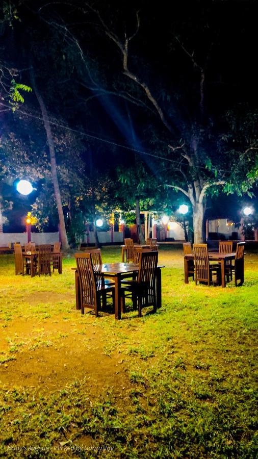 فندق اوداوالاويفي  Jay'S Avenue المظهر الخارجي الصورة